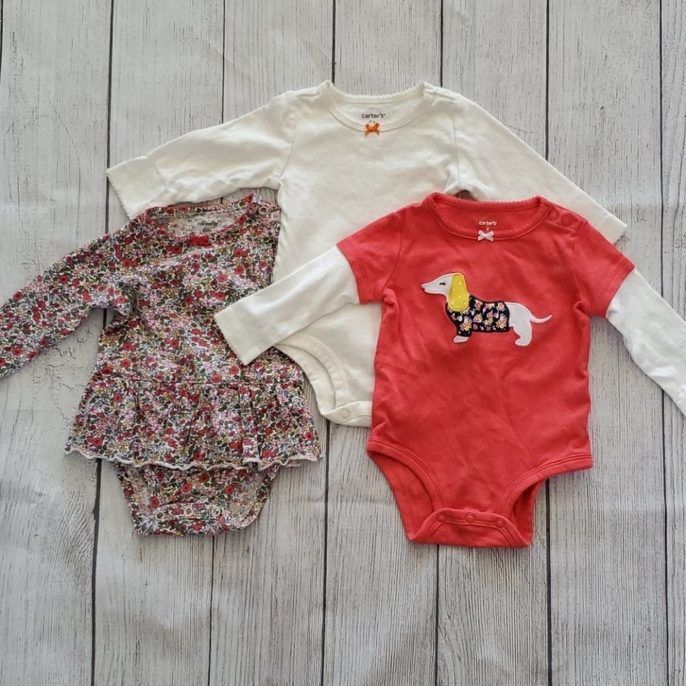 3 Carter's Onsies 6m